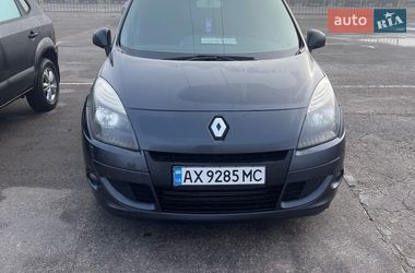 Renault Scenic  2011