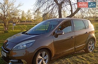 Renault Scenic  2012