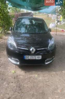 Renault Scenic  2012