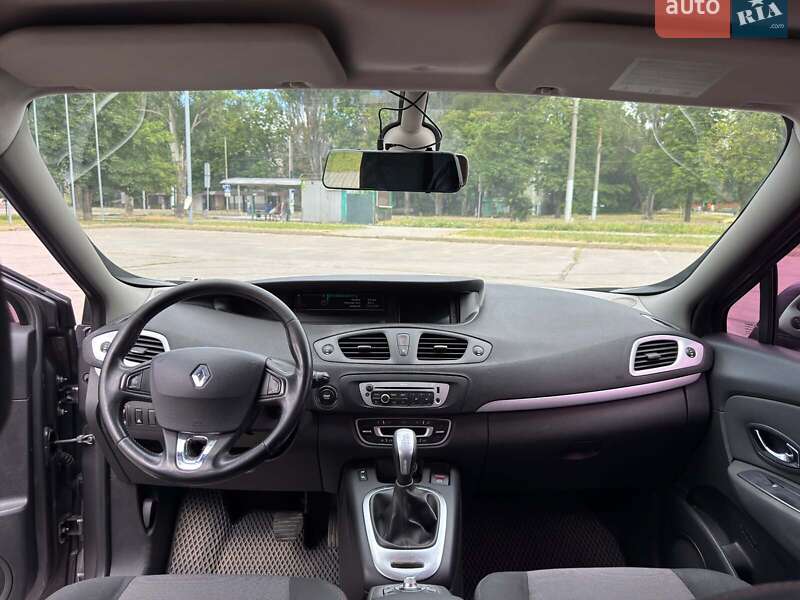 Минивэн Renault Scenic 2013 в Запорожье