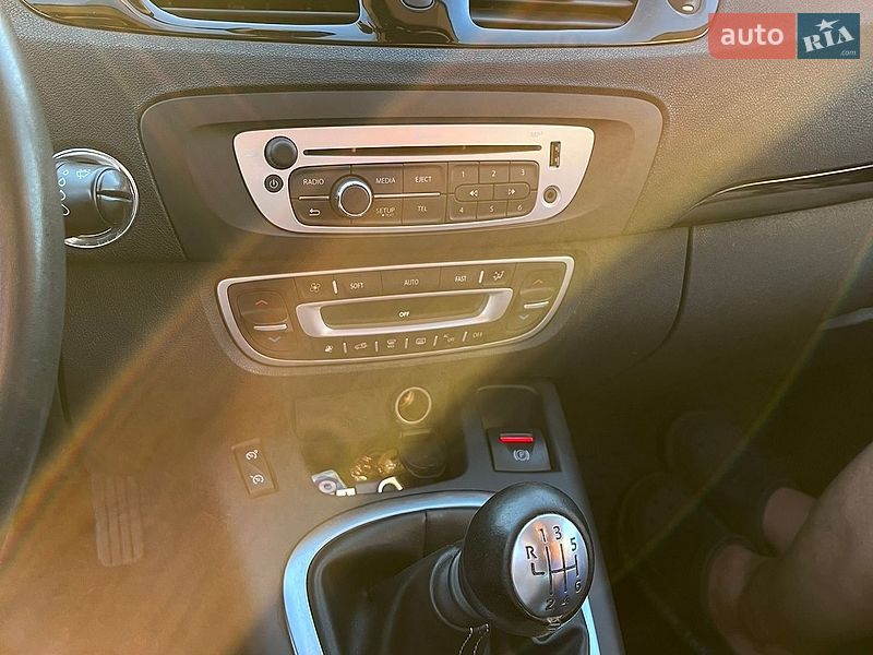 Мінівен Renault Scenic 2013 в Києві
