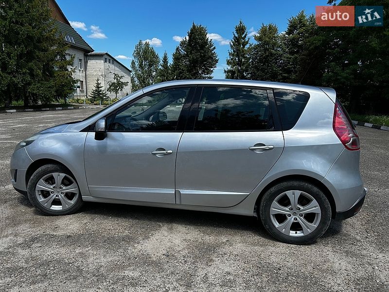 Минивэн Renault Scenic 2011 в Николаеве