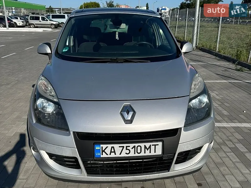 Renault Scenic 2011