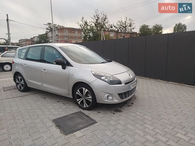 Renault Scenic 2011