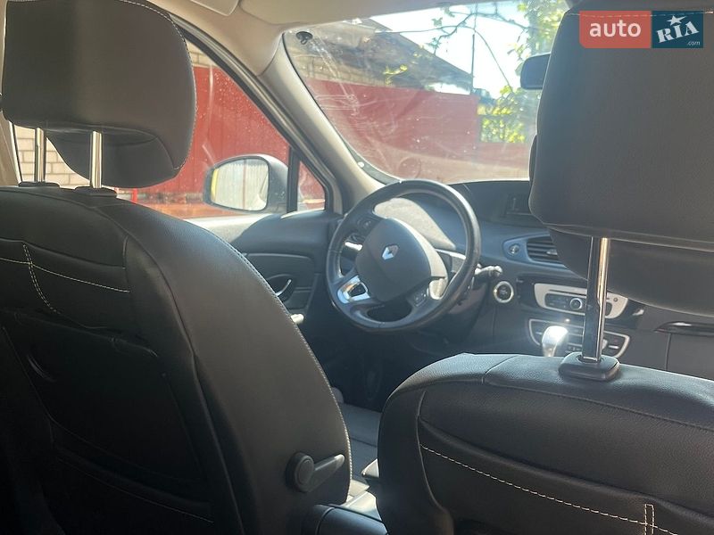 Минивэн Renault Scenic 2015 в Львове фото 17 Минивэн Renault Scenic 2015 в Львове