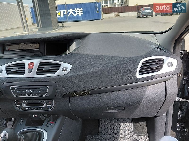 Мінівен Renault Scenic 2010 в Луцьку
