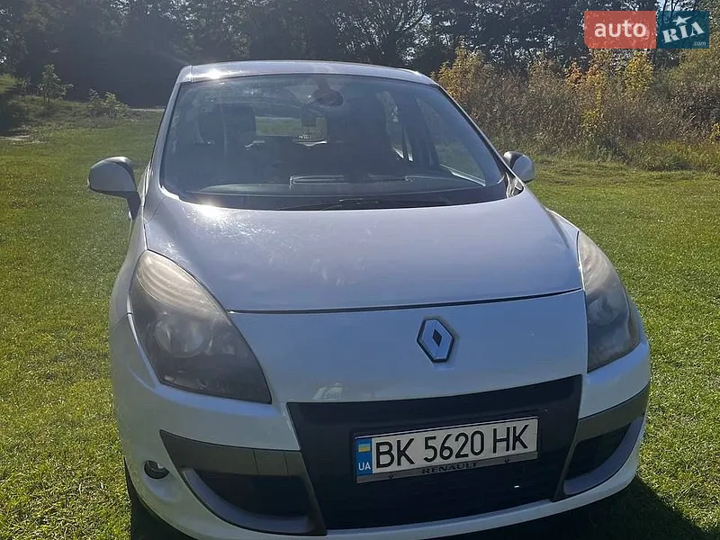 Renault Scenic 2011