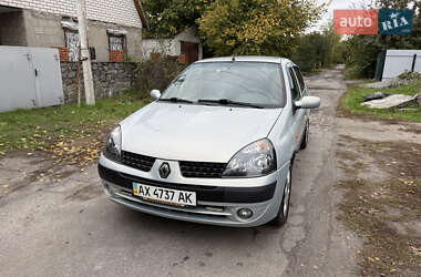 Renault Symbol  2004