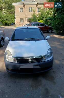 Renault Symbol  2011