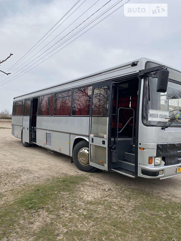 Туристический / Междугородний автобус Renault Tracer