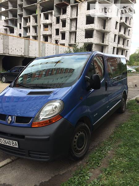 Renault Trafic 2003 года