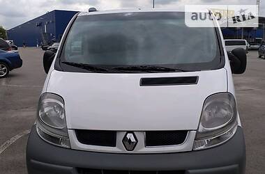 Renault Trafic  2004