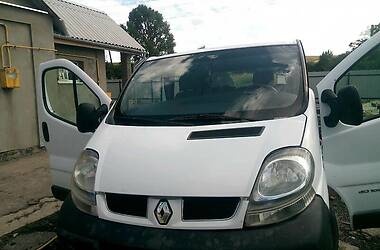 Renault Trafic  2003