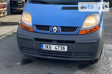 Renault Trafic  2004