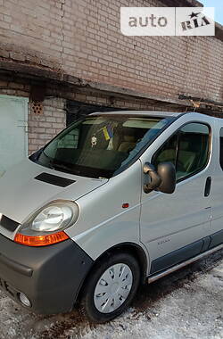 Renault Trafic  2003