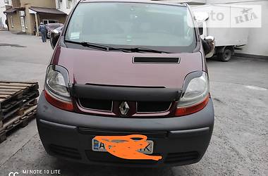 Renault Trafic  2004