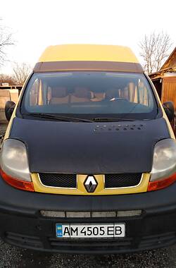 Renault Trafic  2004