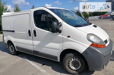 Renault Trafic  2003