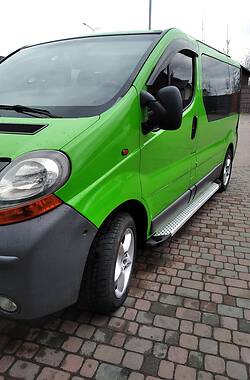 Renault Trafic  2004