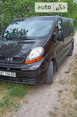 Renault Trafic  2004