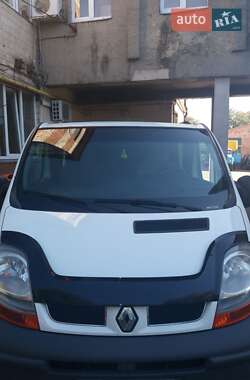 Renault Trafic  2005
