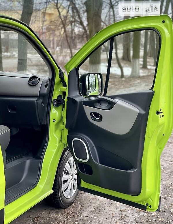 Минивэн Renault Trafic 2017 в Староконстантинове