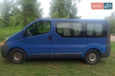 Renault Trafic  2004