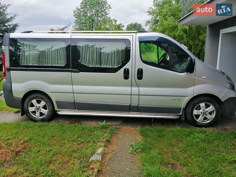 Автобусы Renault Trafic