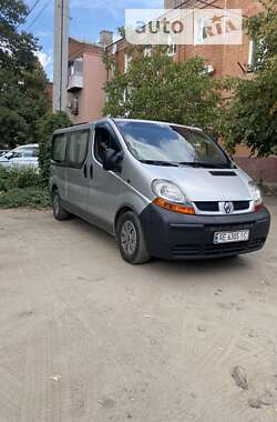 Renault Trafic  2004