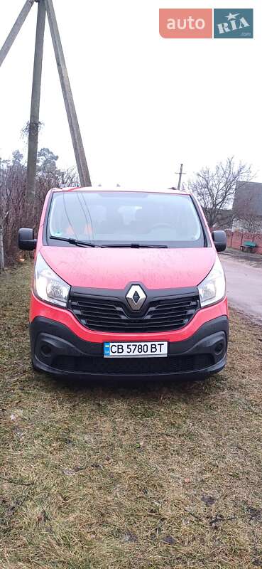 Мінівен Renault Trafic