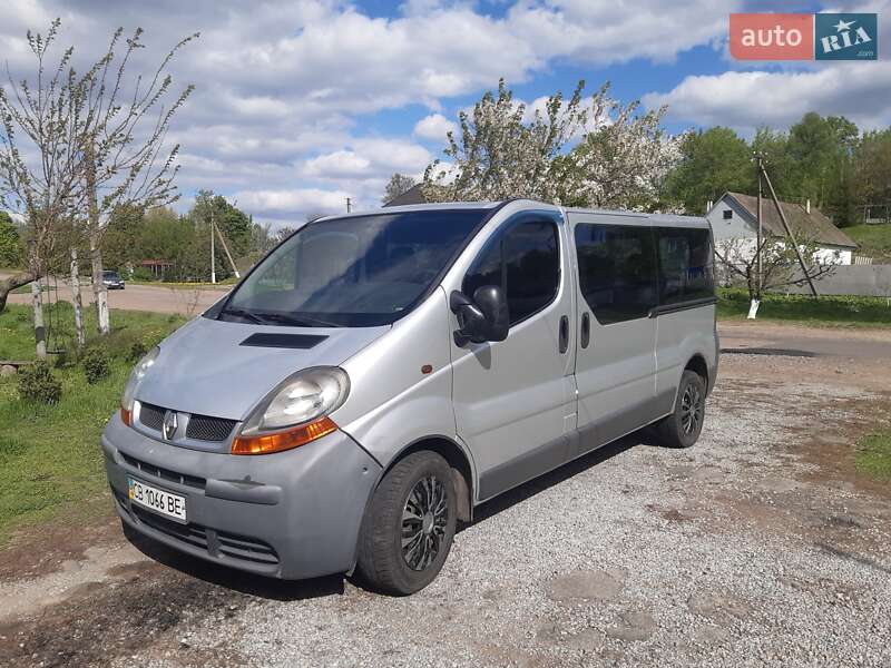 Мінівен Renault Trafic