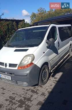 Renault Trafic  2004