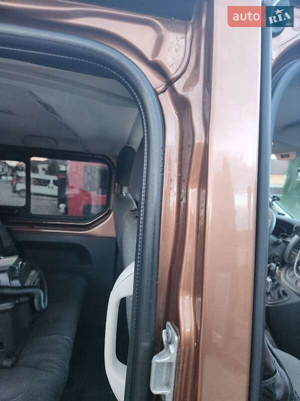 Минивэн Renault Trafic 2015 в Ивано-Франковске