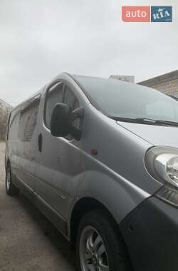 Renault Trafic  2005