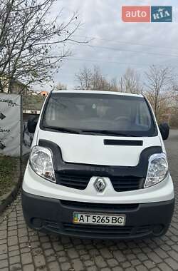 Renault Trafic  2012