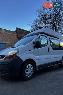 Renault Trafic  2004
