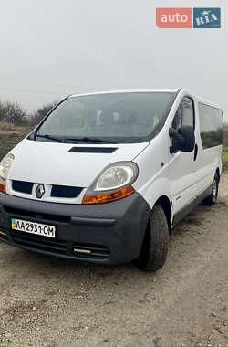 Renault Trafic  2004