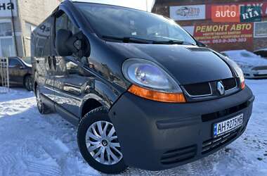 Renault Trafic  2005