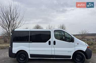 Renault Trafic  2004