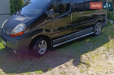 Renault Trafic  2005