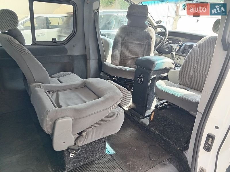 Микроавтобус Renault Trafic 2008 в Кривом Роге фото 6 Микроавтобус Renault Trafic 2008 в Кривом Роге
