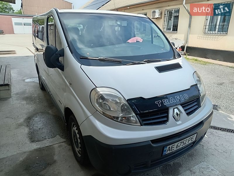 Микроавтобус Renault Trafic 2008 в Кривом Роге фото 2 Микроавтобус Renault Trafic 2008 в Кривом Роге