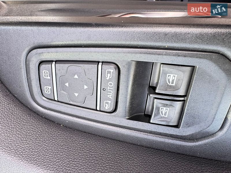Грузовой фургон Renault Trafic 2022 в Киеве фото 22 Грузовой фургон Renault Trafic 2022 в Киеве