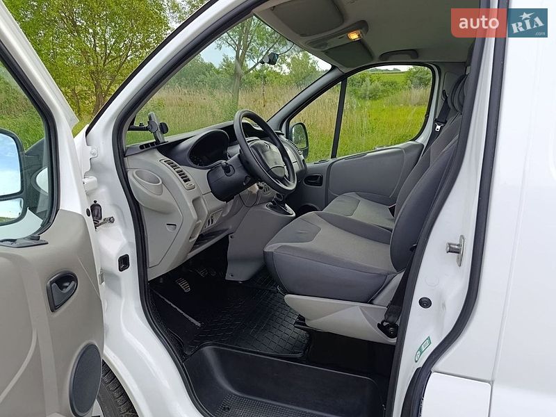 Грузовой фургон Renault Trafic 2013 в Бучаче