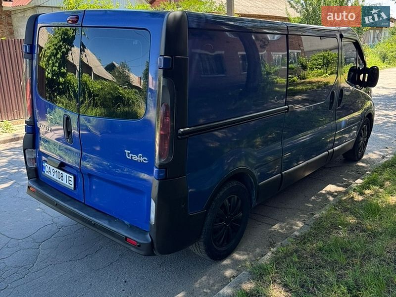 Грузопассажирский фургон Renault Trafic 2004 в Кременчуге