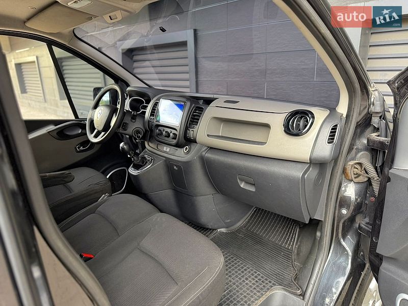 Вантажний фургон Renault Trafic 2015 в Києві