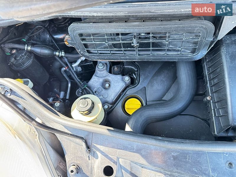 Микроавтобус грузовой (до 3,5т) Renault Trafic 2006 в Мукачево