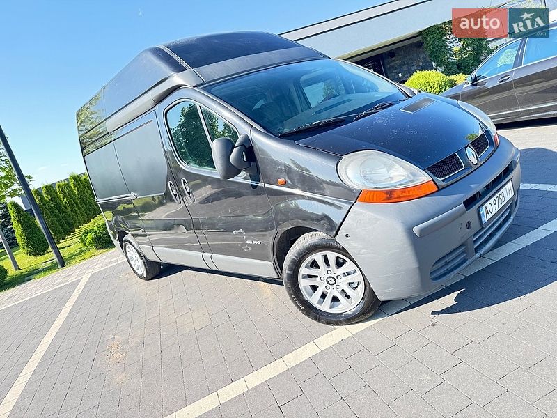 Микроавтобус грузовой (до 3,5т) Renault Trafic 2006 в Мукачево