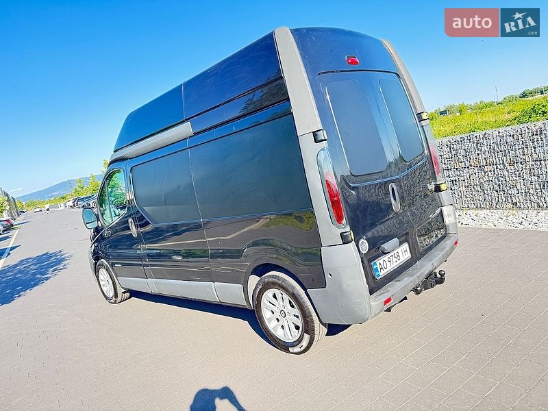 Микроавтобус грузовой (до 3,5т) Renault Trafic 2006 в Мукачево