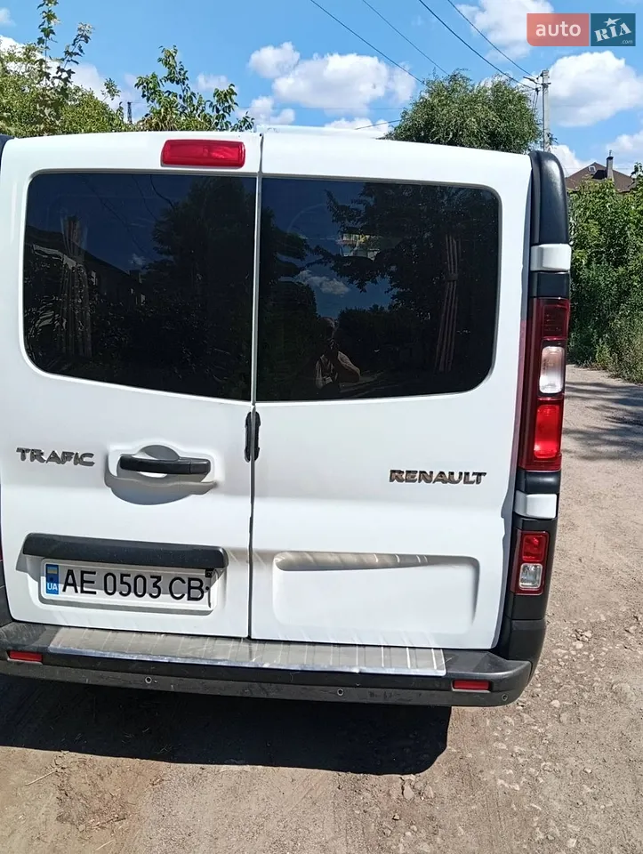 2016 Renault Trafic - мініатюра 3